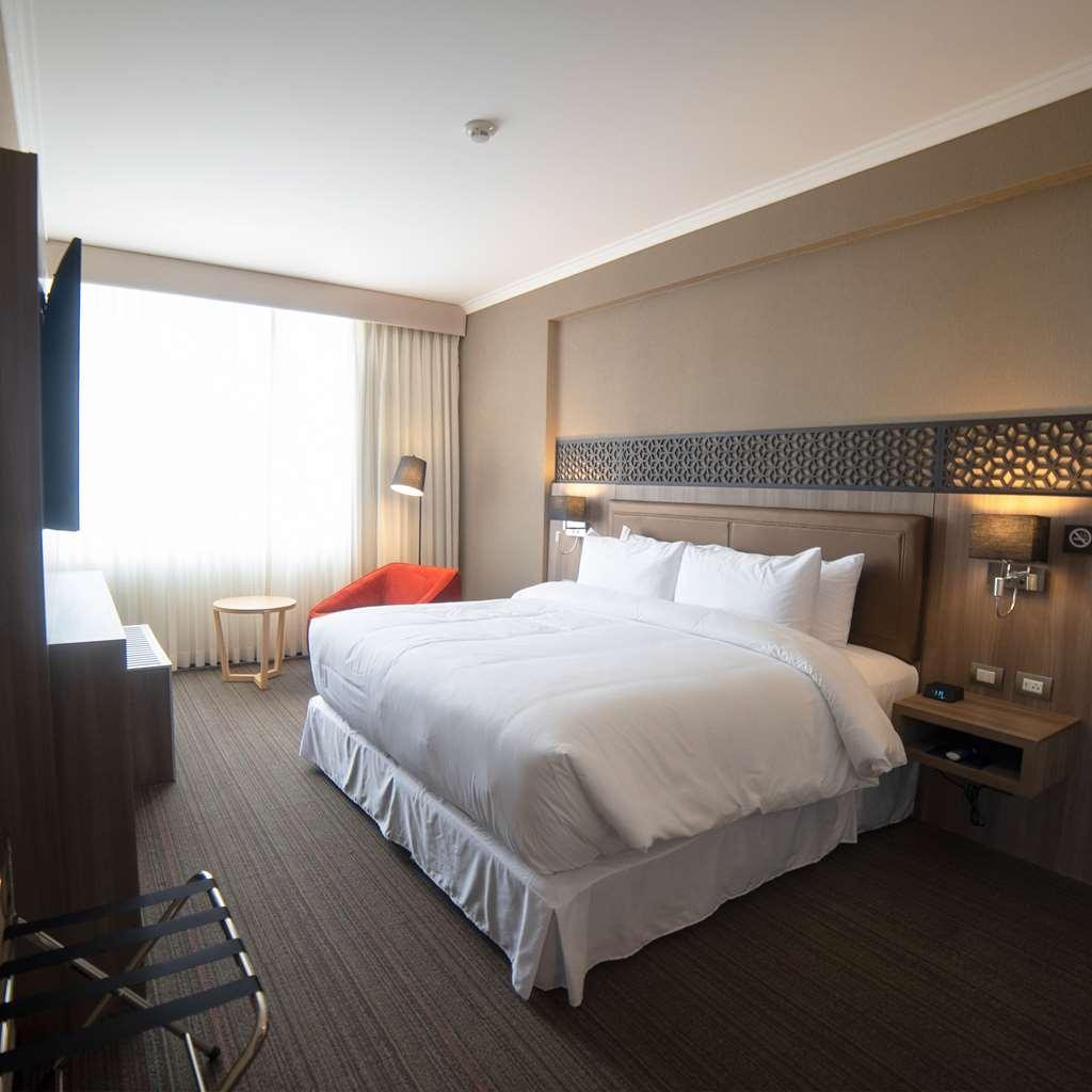 ホテル Doubletree By Hilton Trujillo Encalada 部屋 写真