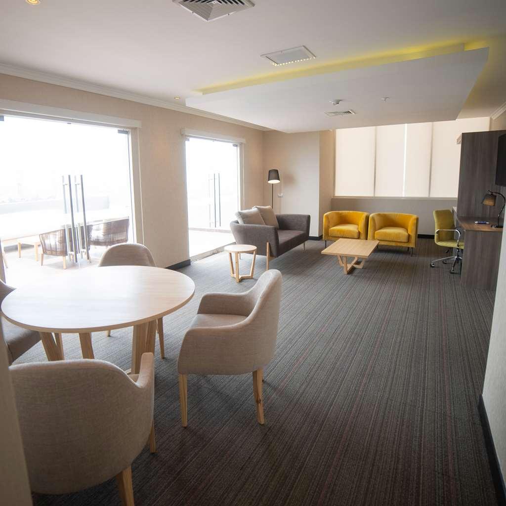 ホテル Doubletree By Hilton Trujillo Encalada 部屋 写真