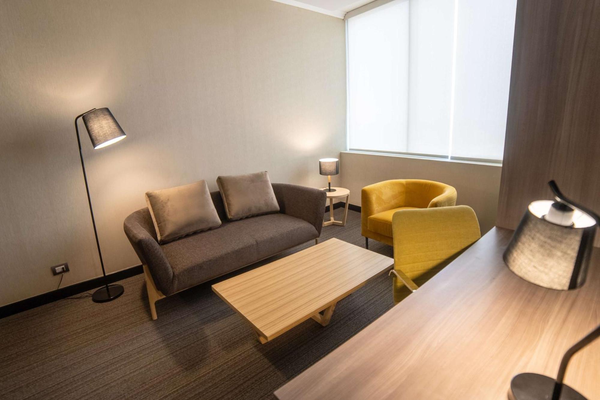 ホテル Doubletree By Hilton Trujillo Encalada エクステリア 写真