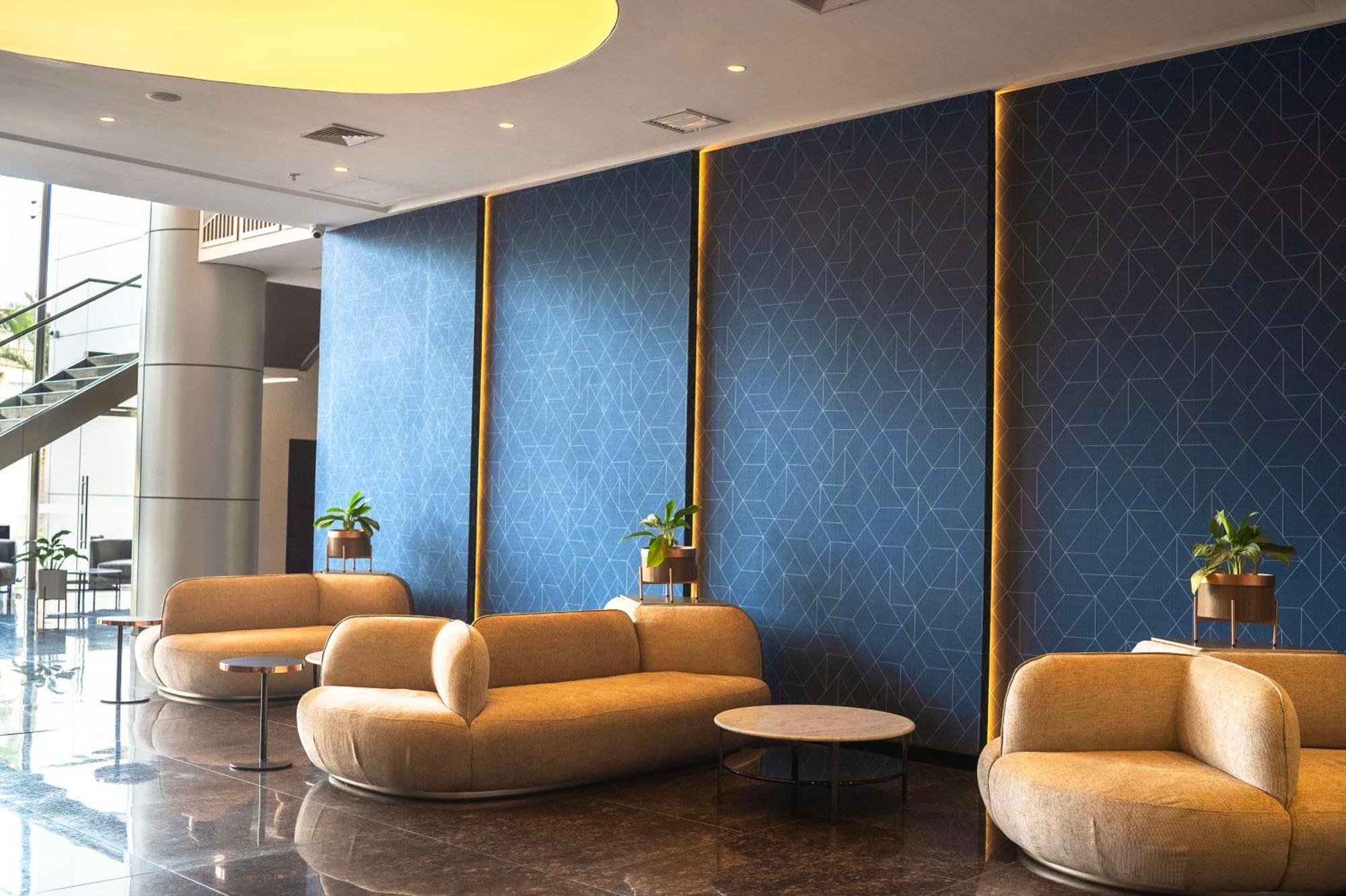 ホテル Doubletree By Hilton Trujillo Encalada エクステリア 写真