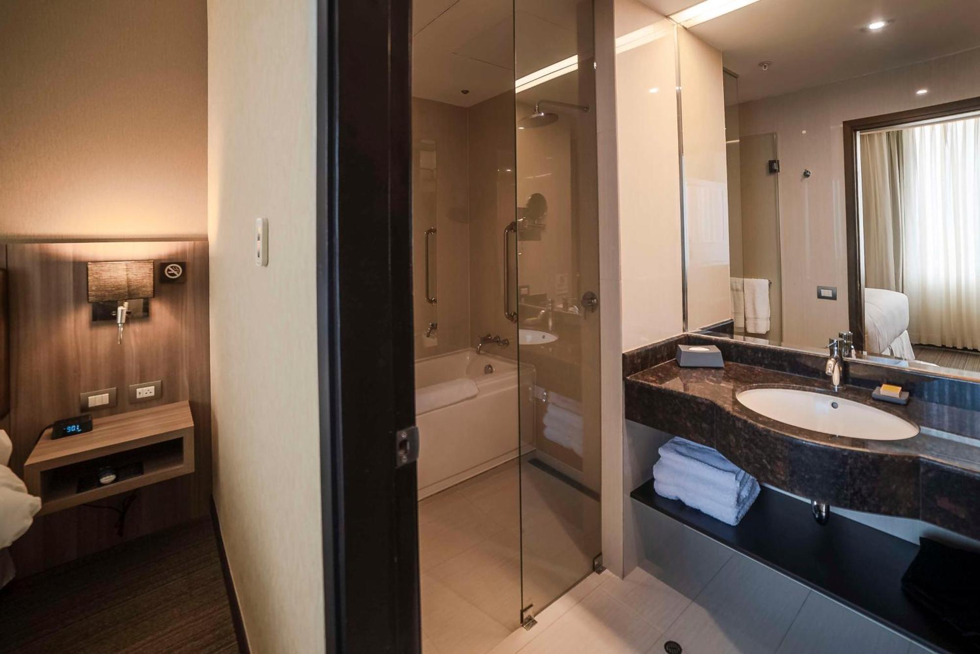 ホテル Doubletree By Hilton Trujillo Encalada エクステリア 写真